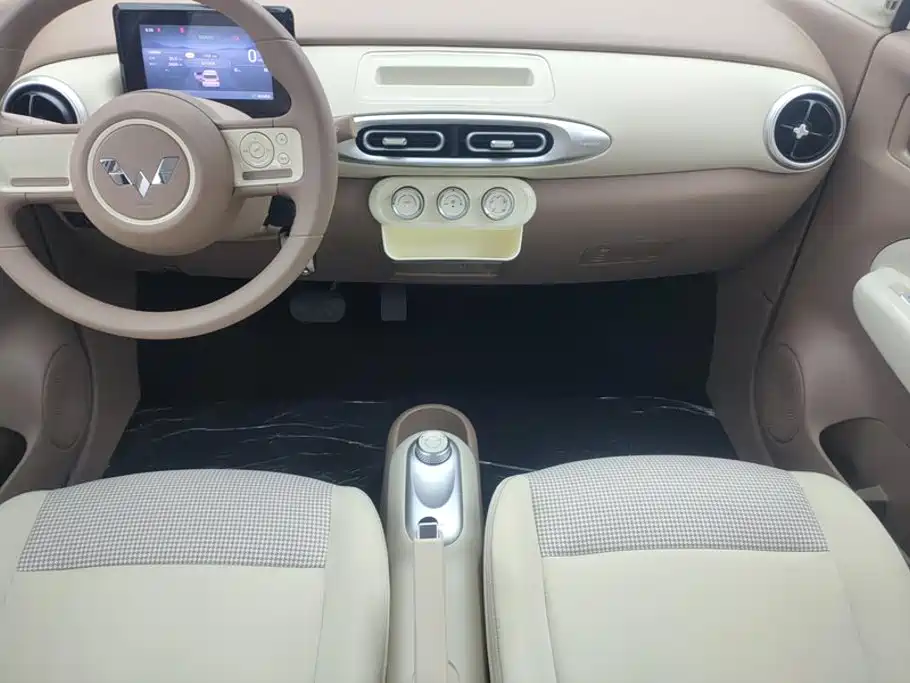 Hongguang MINIEV 2025 fourth-generation four-door advanced version купить на сайте DeffCars