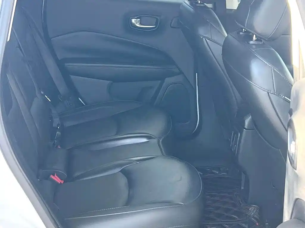 Compass 2017 200T Automatic Premium Edition купить на сайте DeffCars