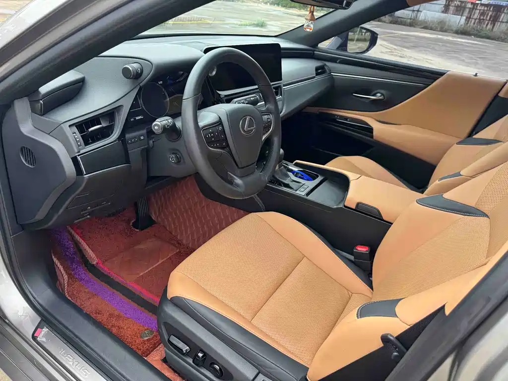 Lexus ES 2023 200 Excellence Edition купить на сайте DeffCars