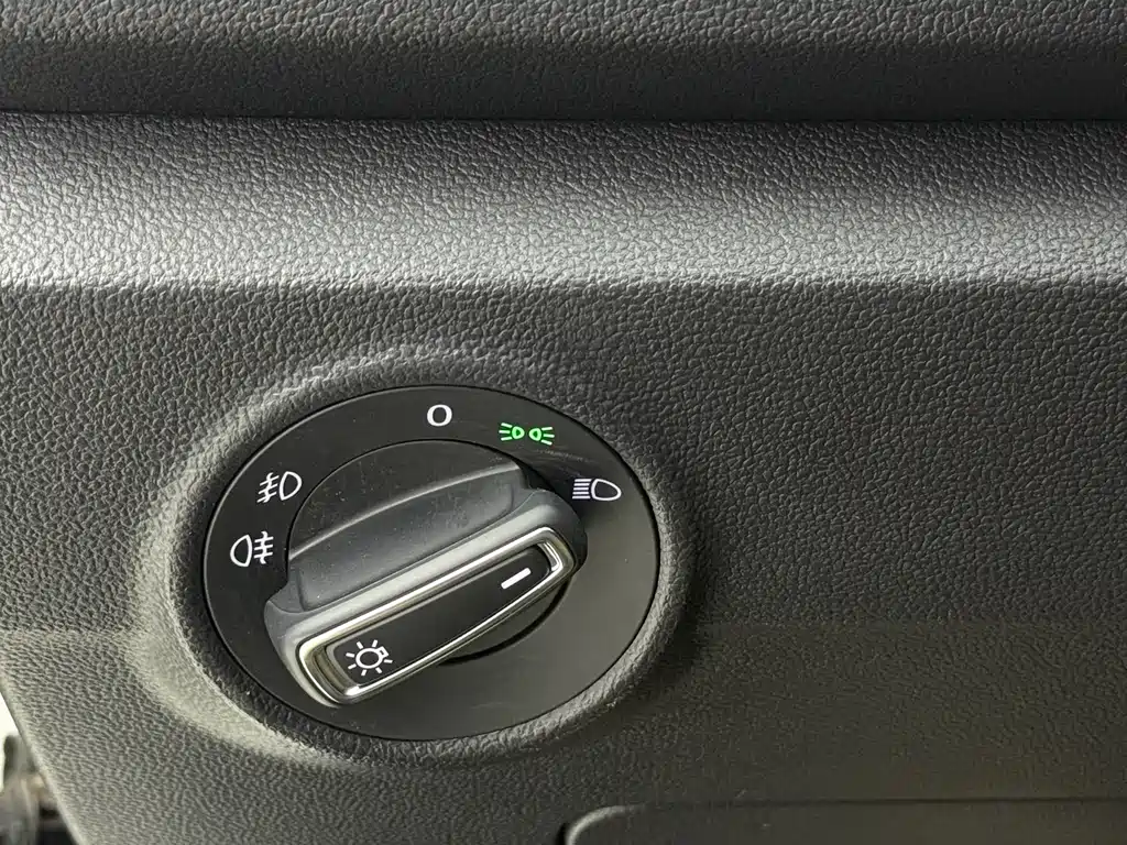 T-ROC 2021 280TSI DSG two-wheel drive comfort intelligent connected version купить на сайте DeffCars