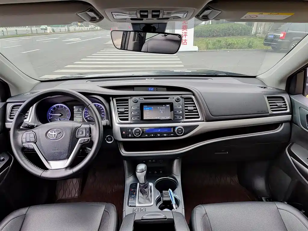 Highlander 2018 2.0T four-wheel drive luxury version 7 seats National V купить на сайте DeffCars