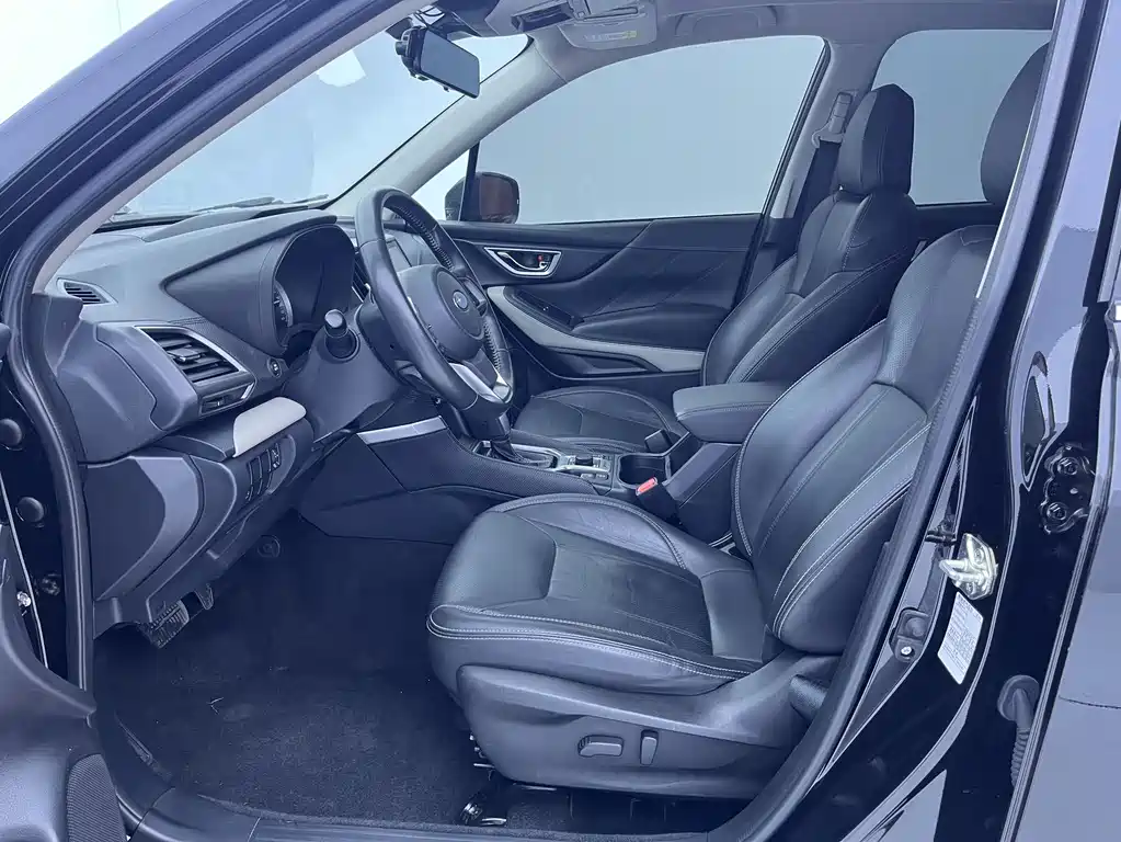 Forester 2022 2.0i AWD Deluxe Edition EyeSight купить на сайте DeffCars