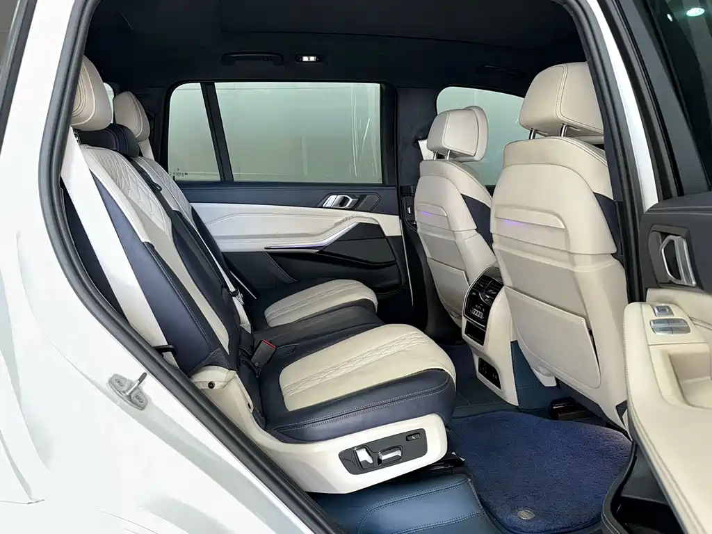 BMW X7 2019 xDrive40i Exclusive M Sports Package купить на сайте DeffCars