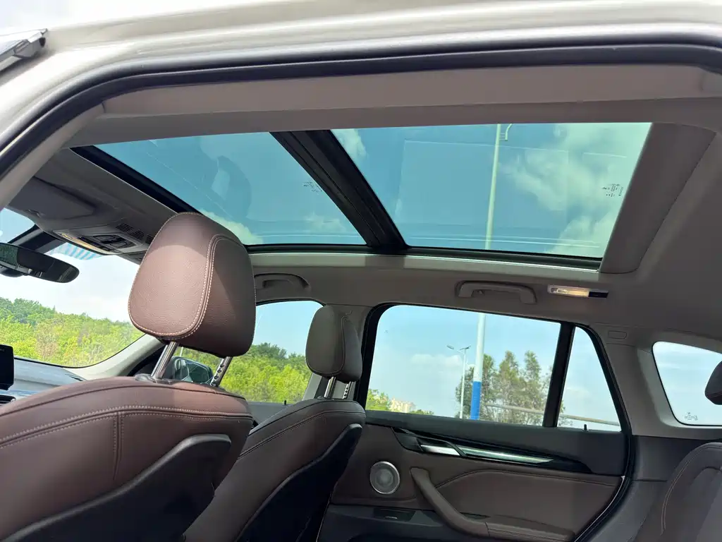 BMW X1 2022 sDrive25Li Leading Model купить на сайте DeffCars