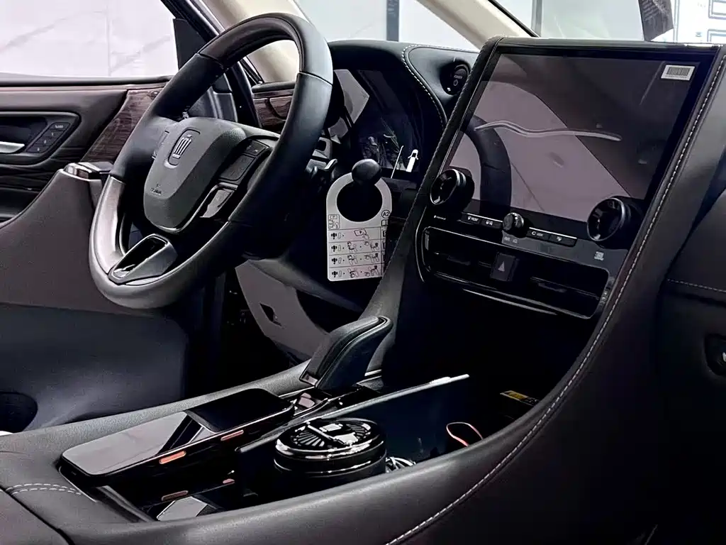 Wilfa 2025 Crown Dual Engine 2.5L Black Gold Executive Edition купить на сайте DeffCars