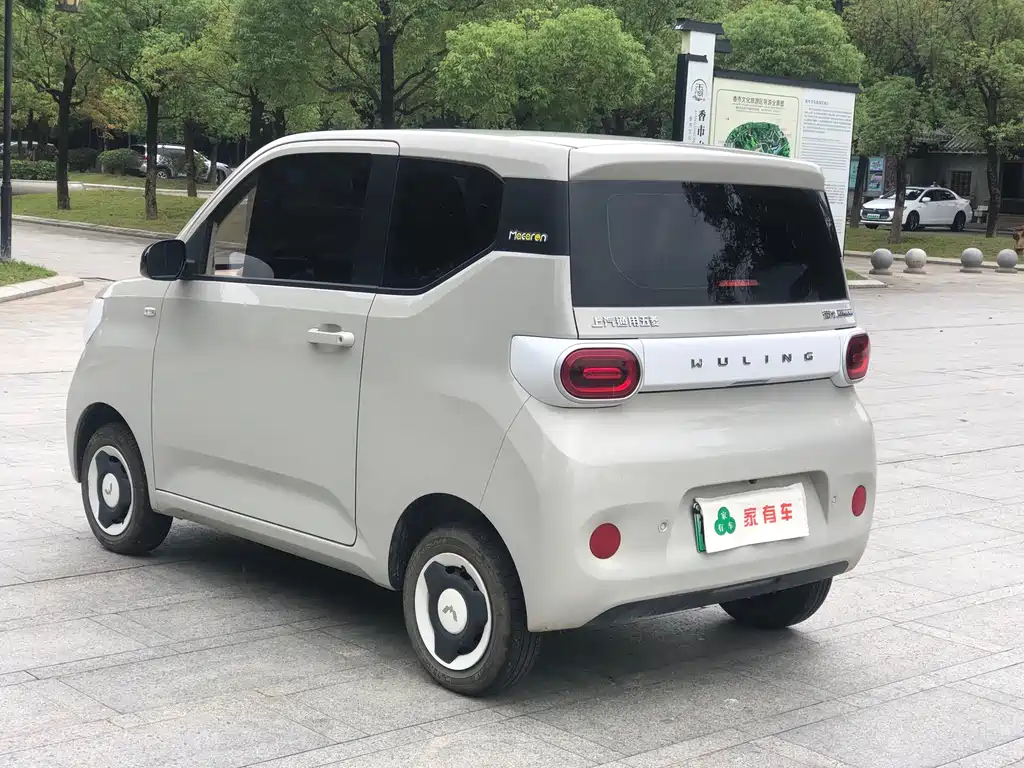 Hongguang MINIEV 2024 third generation 215km advanced version купить на сайте DeffCars