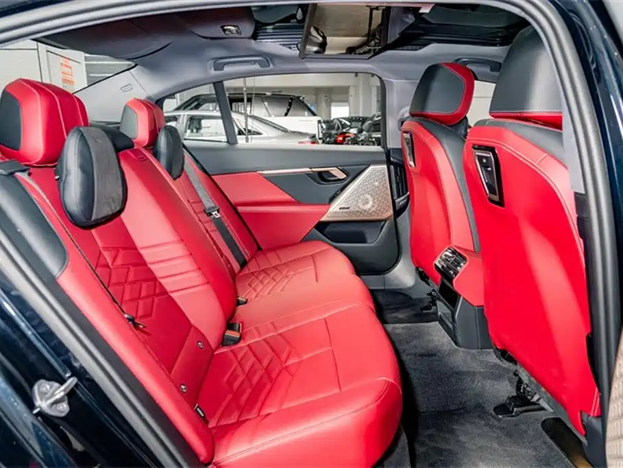 BMW 5 Series 2025 530Li Exclusive M Sports Package купить на сайте DeffCars