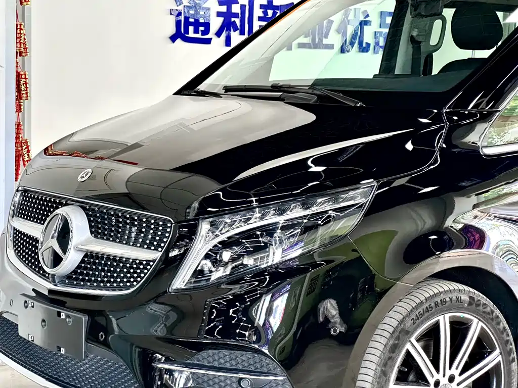 Mercedes-Benz V-Class 2022 V 260 L Long Wheelbase Luxury Edition купить на сайте DeffCars
