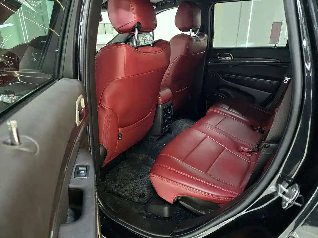 Imported Grand Cherokee 2014 3.0L flagship Zunyue Edition купить на сайте DeffCars