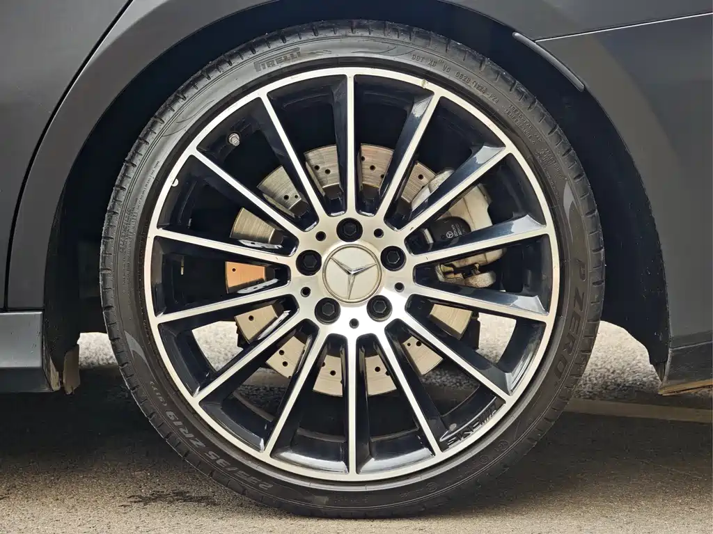 Mercedes-Benz A-Class AMG 2023 AMG A 35 L 4MATIC купить на сайте DeffCars