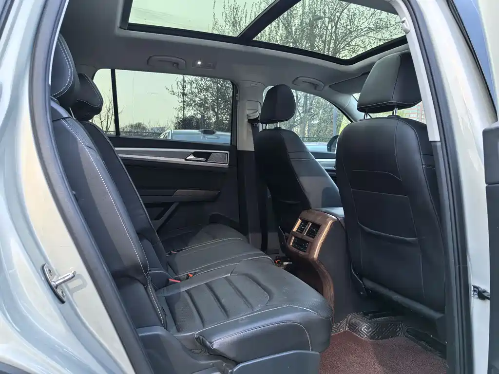 Touron 2019 380TSI four-wheel drive luxury version National VI купить на сайте DeffCars