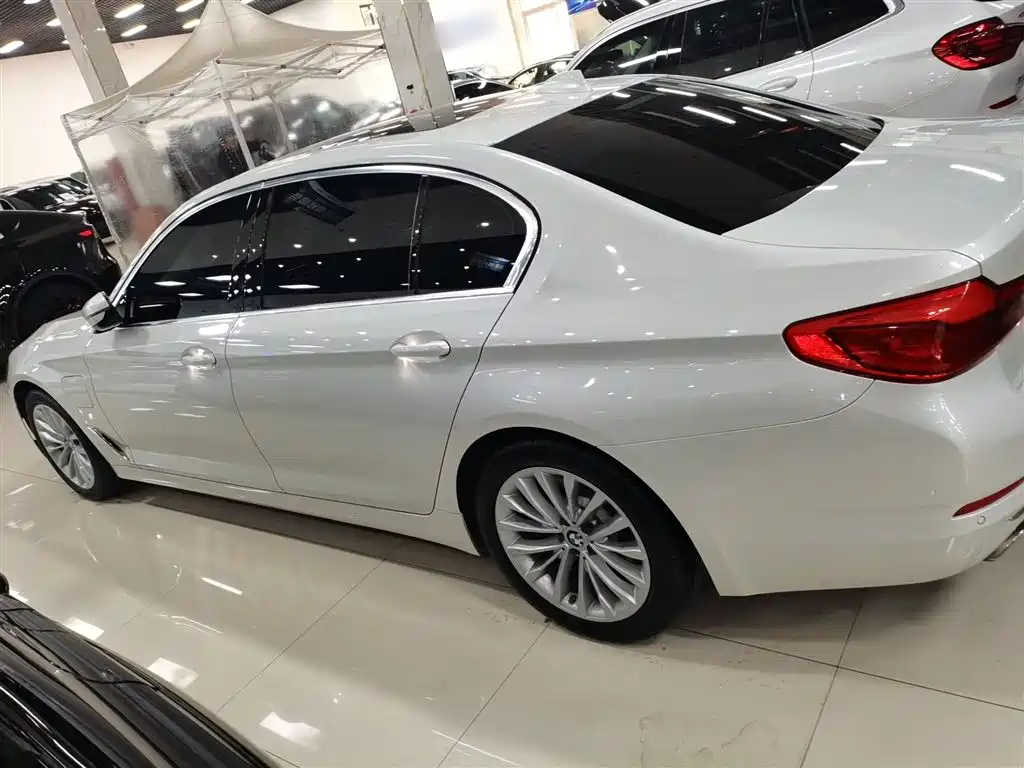 BMW 5 Series New Energy 2020 Mileage Upgraded Version 530Le Pioneer Version купить на сайте DeffCars
