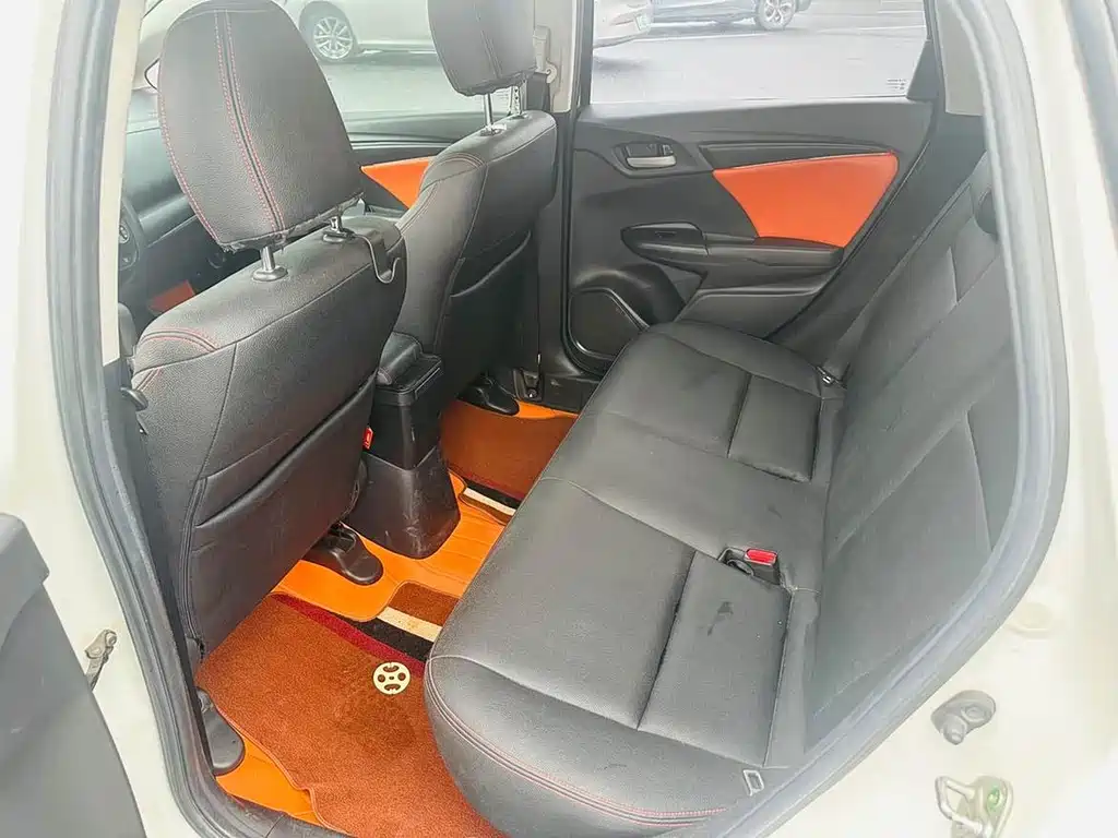Fit 2018 1.5L CVT Comfort Sunroof Edition купить на сайте DeffCars
