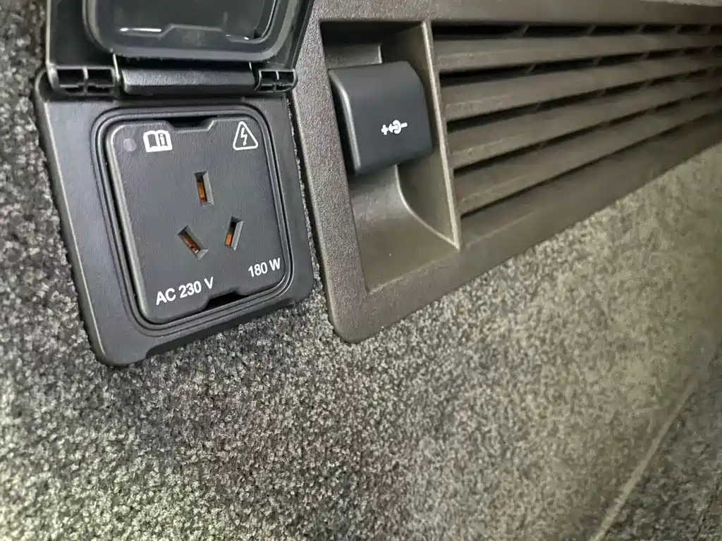 Range Rover 2020 3.0 L6 Legend Extended Edition купить на сайте DeffCars