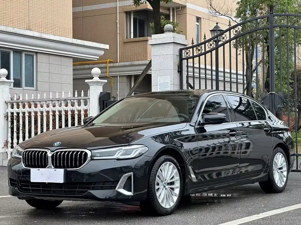 BMW 5 Series 2021 facelift 525Li luxury package купить на сайте DeffCars