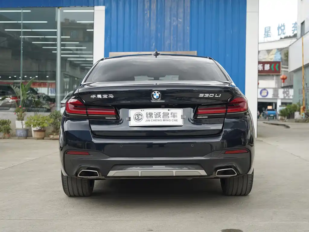 BMW 5 Series 2023 facelift 530Li leading M sports package купить на сайте DeffCars