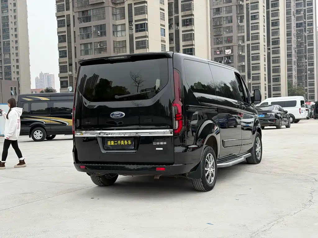 Tourio 2023 2.0T Automatic Exclusive Edition купить на сайте DeffCars