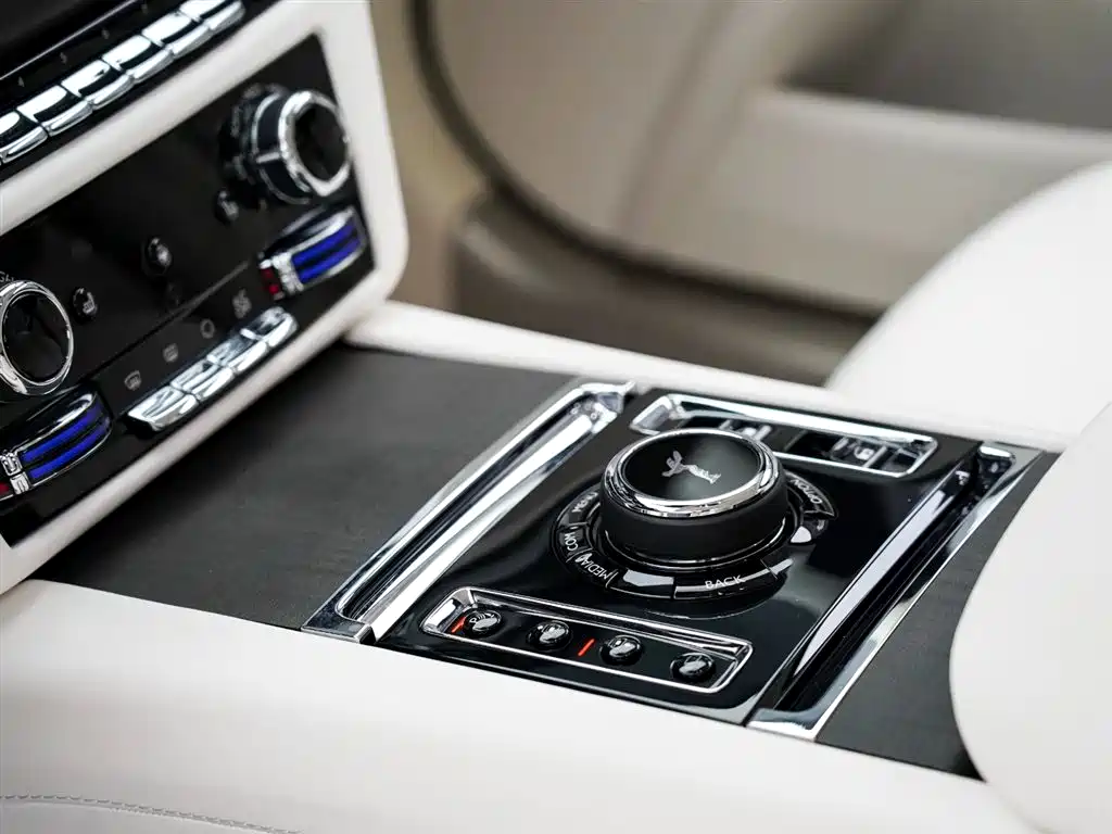 Ghost 2021 6.7T long wheelbase version купить на сайте DeffCars