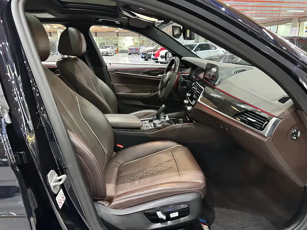 BMW 5 Series 2020 530Li Exclusive M Sports Package купить на сайте DeffCars