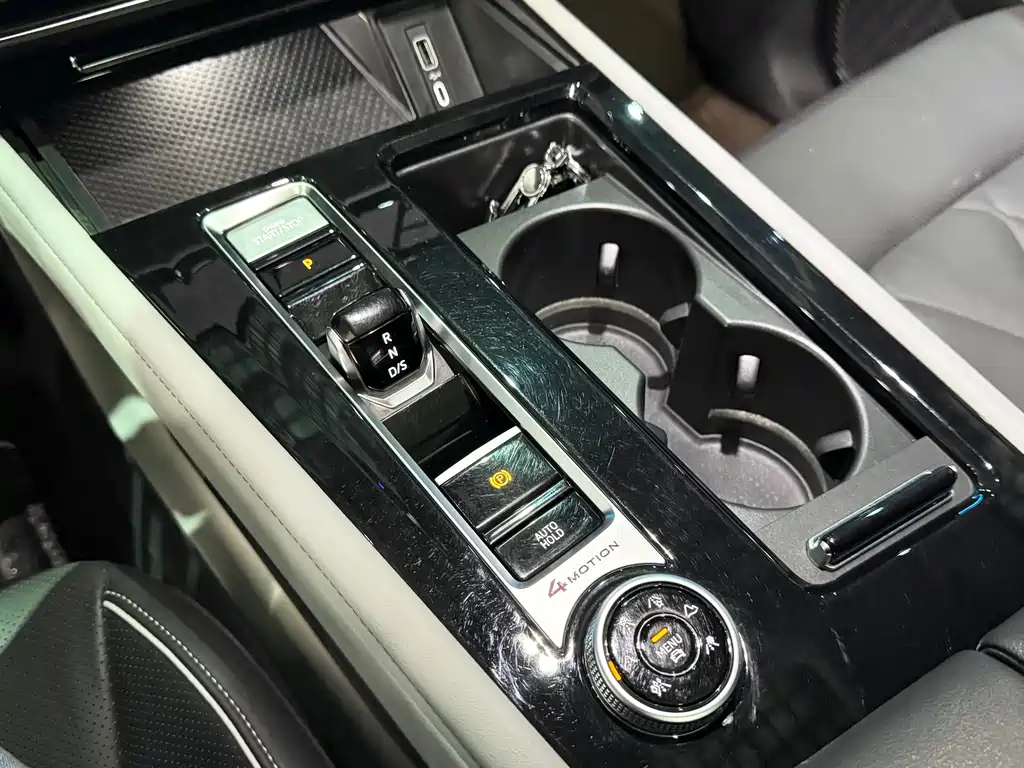 Touron 2024 380TSI four-wheel drive luxury version купить на сайте DeffCars