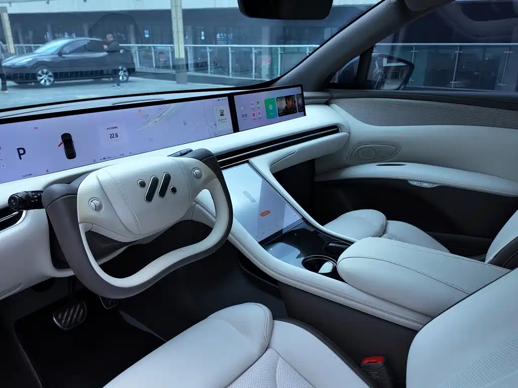 Zhiji LS7 2023 90kWh Elite rear-wheel drive version купить на сайте DeffCars