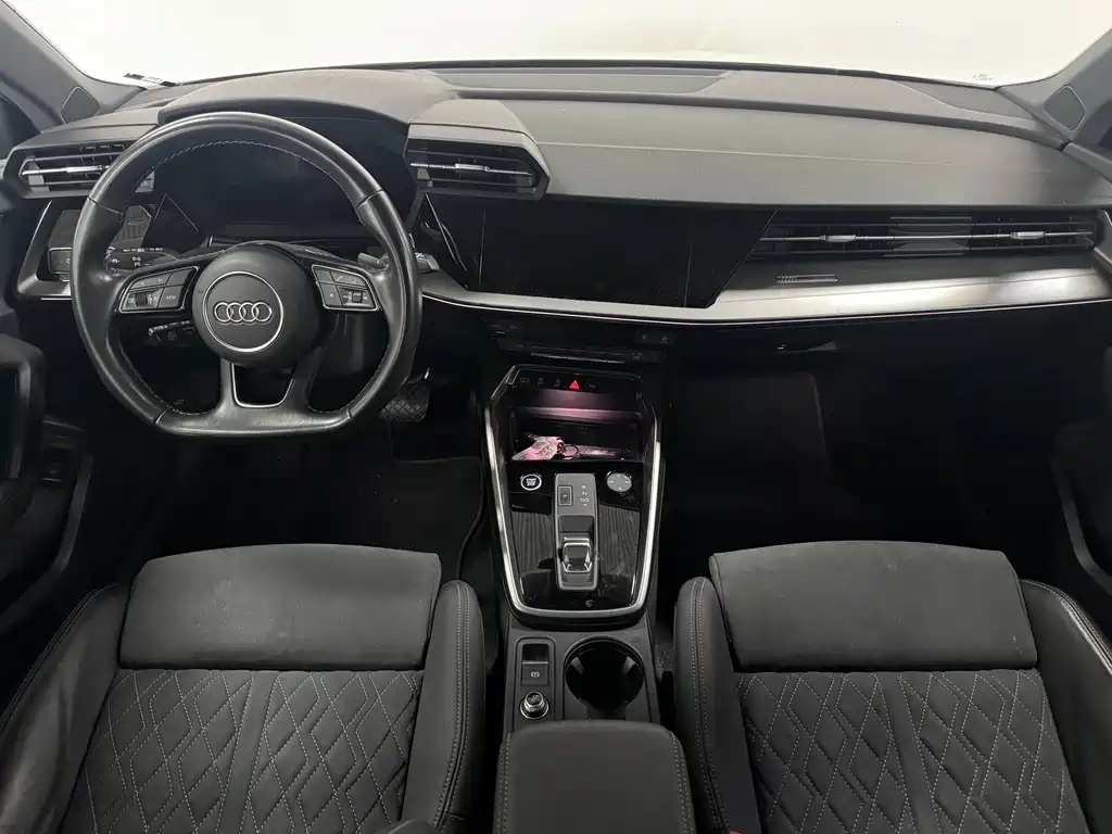 Audi A3 2024 Sportback 35 TFSI luxury sports model купить на сайте DeffCars