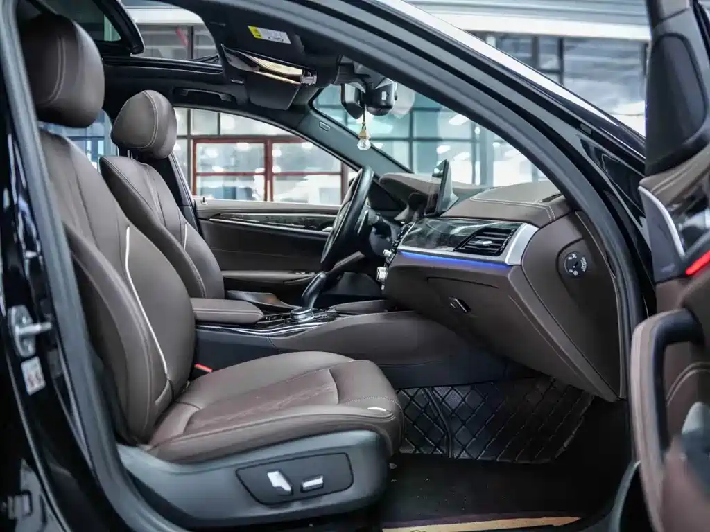 BMW 5 Series 2022 530Li Leading M Sports Package купить на сайте DeffCars