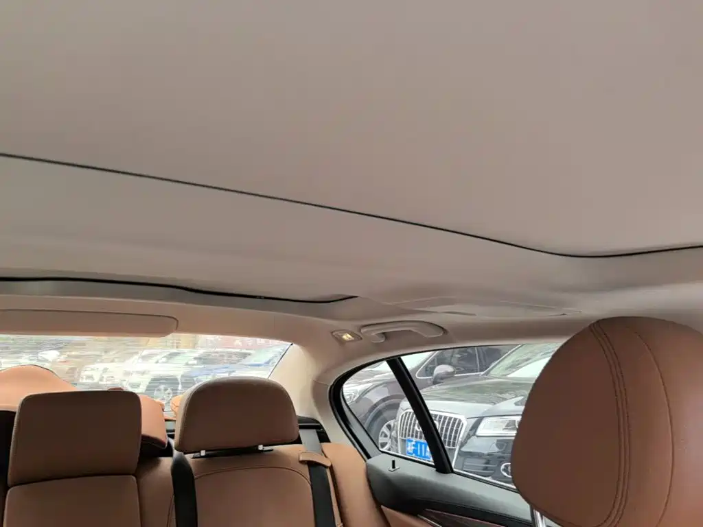 BMW 5 Series New Energy 2019 Model 530Le Luxury Package купить на сайте DeffCars