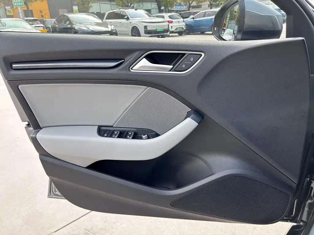 Audi A3 2019 Limousine 35 TFSI Fashion Type National V купить на сайте DeffCars