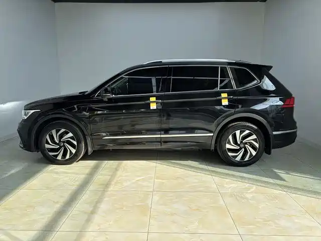 Audi Q5L 2021 40 TFSI luxury and dynamic model купить на сайте DeffCars