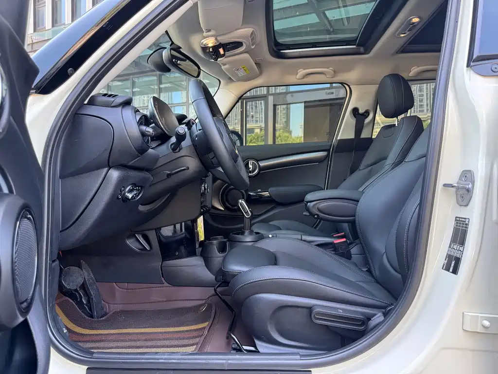 MINI 2023 1.5T COOPER Artist Five-Door Edition купить на сайте DeffCars