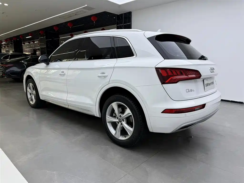 Audi Q5L 2020 facelift 40 TFSI enjoys fashionable style купить на сайте DeffCars