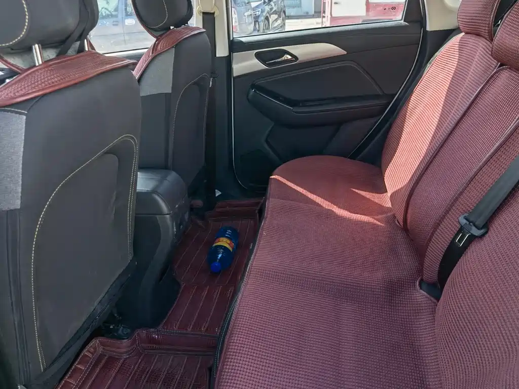 Beijing X3 2019 1.5T CVT Honor Edition купить на сайте DeffCars