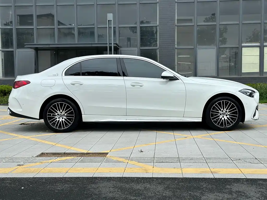 Mercedes C-Class 2023 facelift C 260 L sports version купить на сайте DeffCars