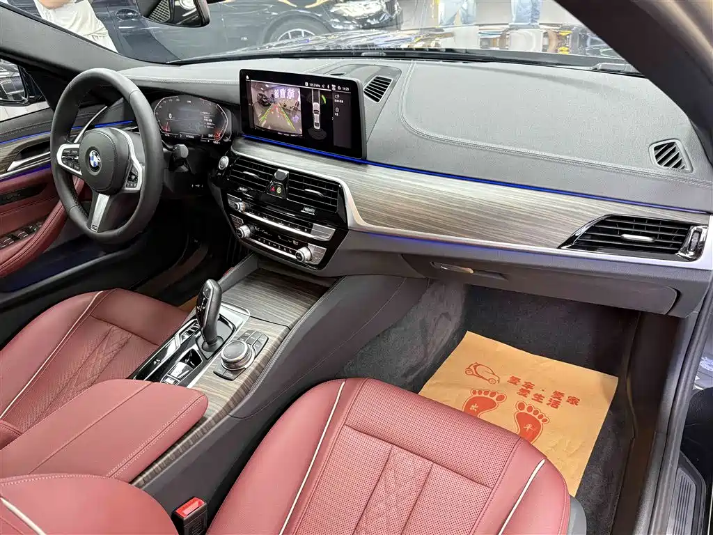 BMW 5 Series 2022 530Li Leading M Sports Package купить на сайте DeffCars