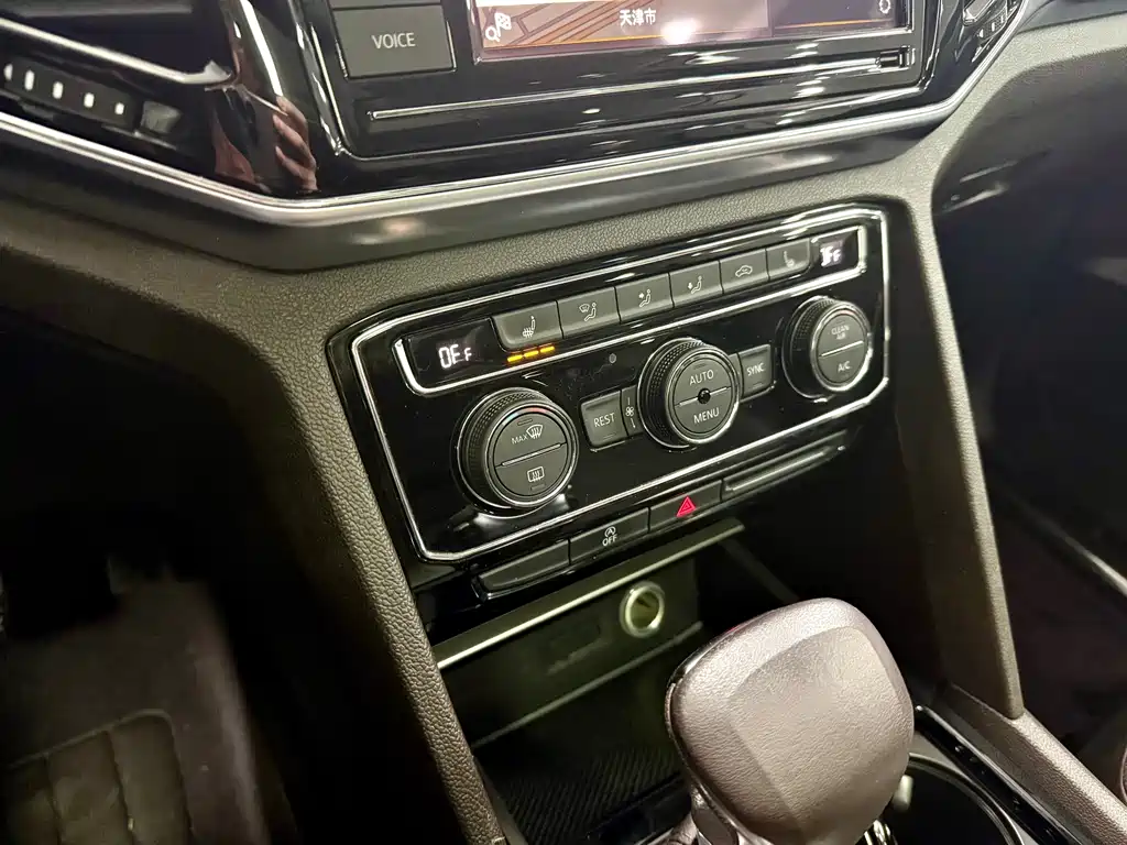 Touron 2019 330TSI 2WD Deluxe Edition National VI купить на сайте DeffCars