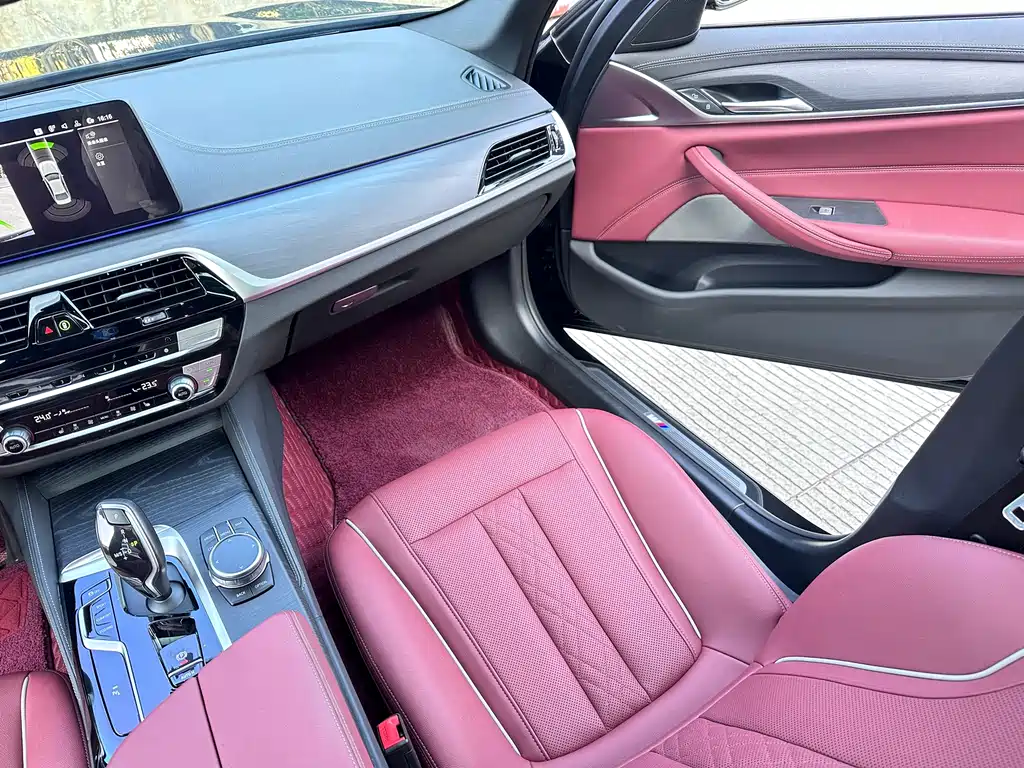 BMW 5 Series 2023 facelift 530Li leading M sports package купить на сайте DeffCars