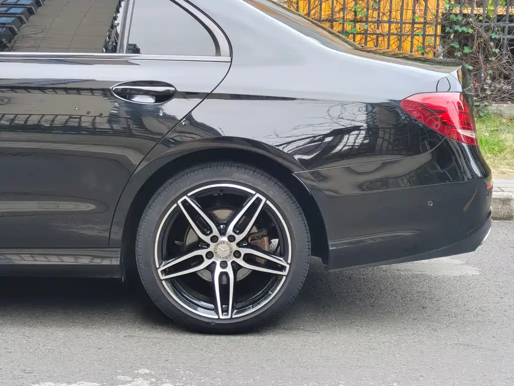Mercedes-Benz E-Class 2017 E 200 Sports купить на сайте DeffCars