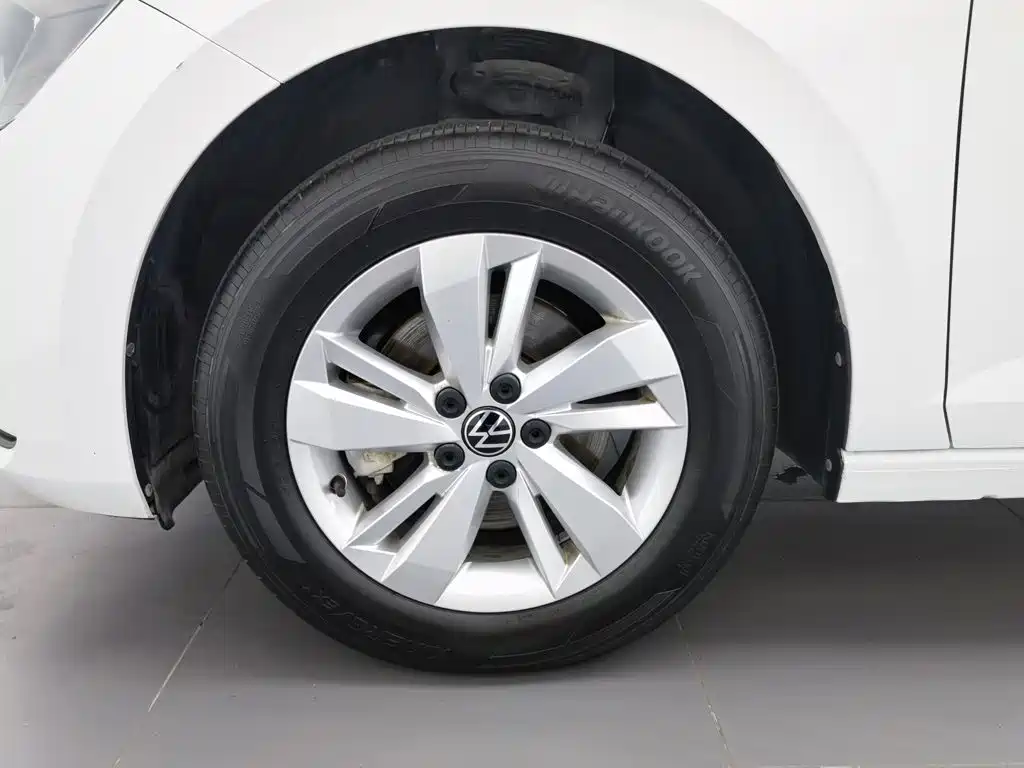 Polo 2023 facelift Plus 1.5L automatic indulgence version купить на сайте DeffCars