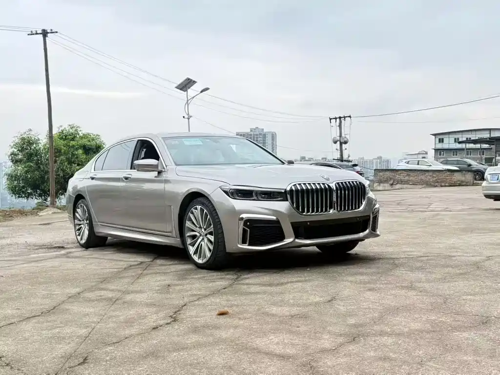 BMW 7 Series 2018 740Li Leading Excellence Package купить на сайте DeffCars