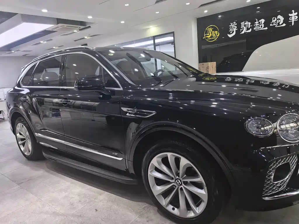 Bentayga 2021 4.0T V8 купить на сайте DeffCars