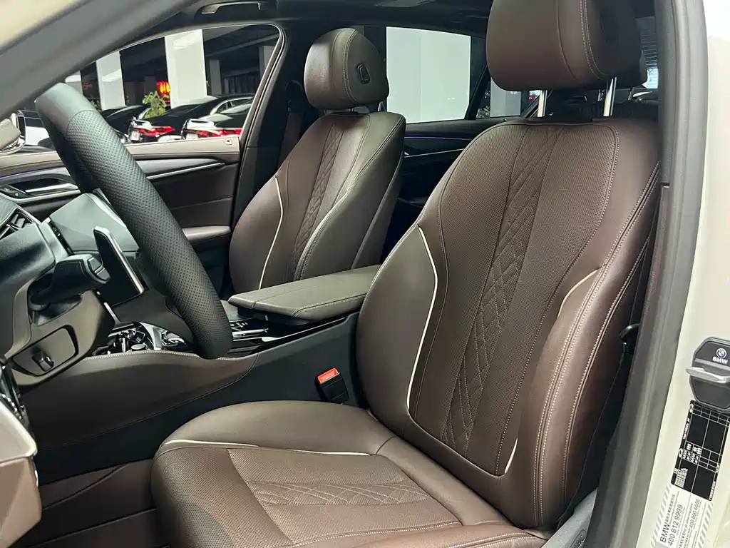 BMW 5 Series 2021 530Li Leading M Sports Package купить на сайте DeffCars