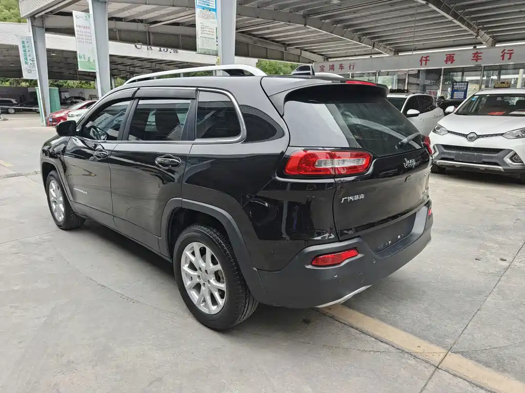 Cherokee (Китай) 2017 2.0L Superior Edition купить на сайте DeffCars