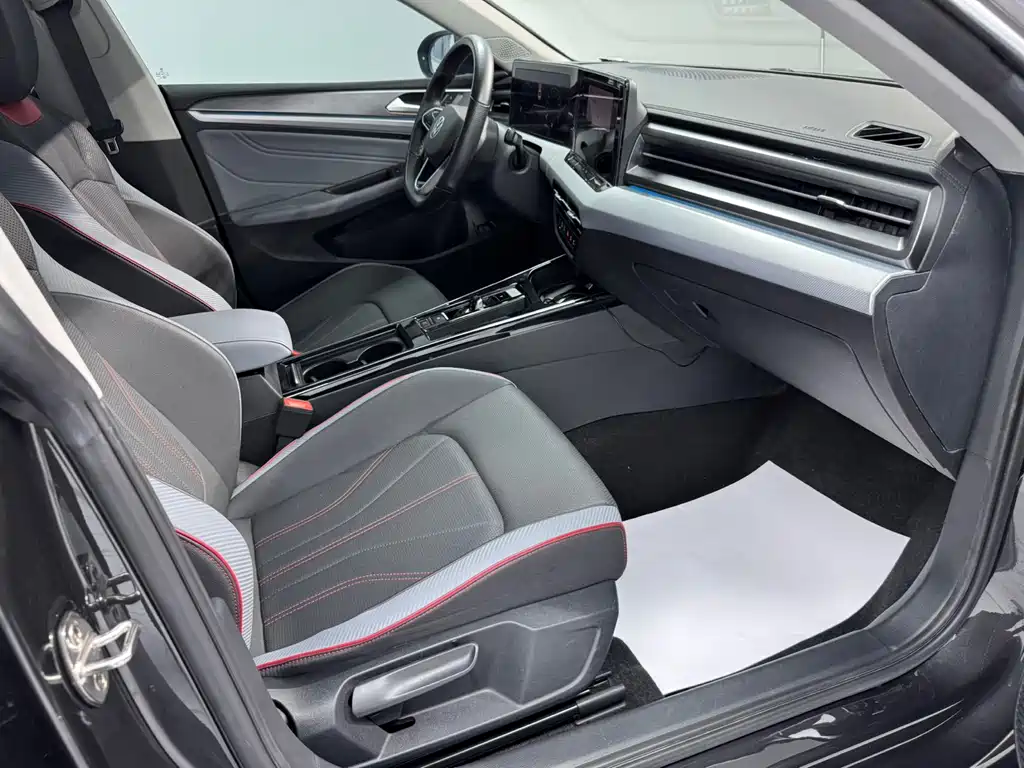 LAMANDO 2023 LAMANDOL 280TSI DSG Hot Edition купить на сайте DeffCars