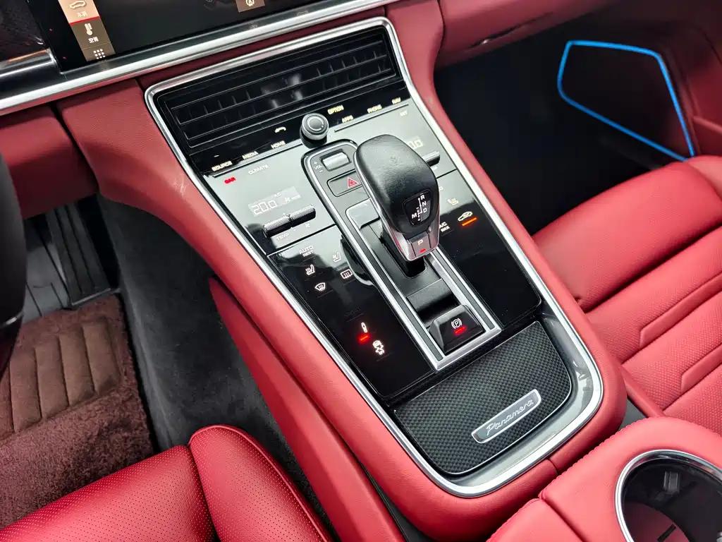 Panamera 2017 4 Executive Extended Edition 3.0T купить на сайте DeffCars