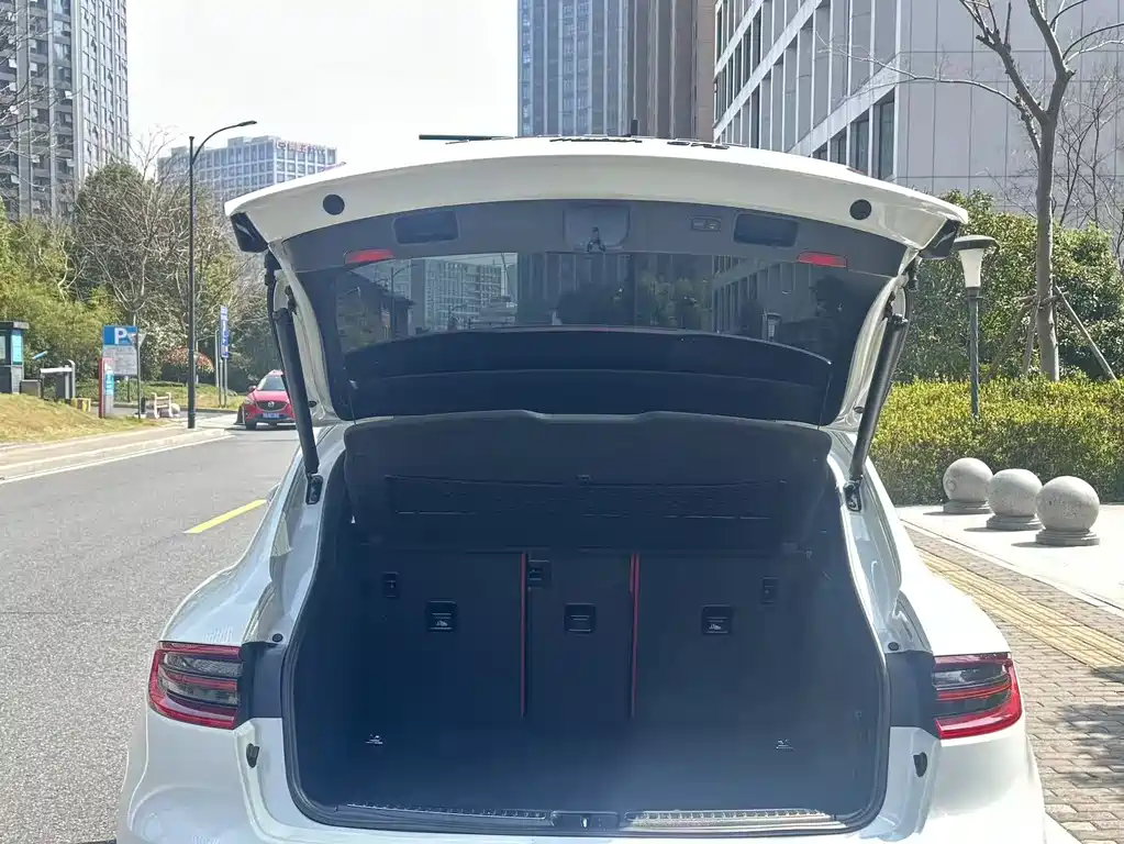 Macan 2017 Macan 2.0T купить на сайте DeffCars