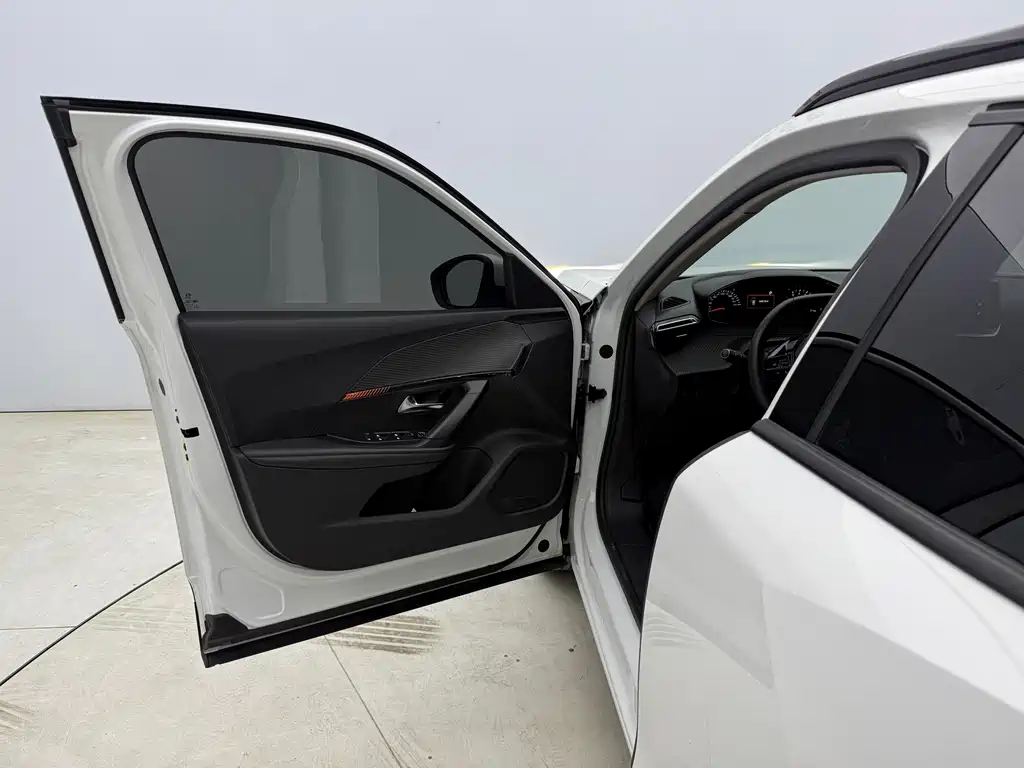 Peugeot 2008 2022 230THP THE ONE купить на сайте DeffCars