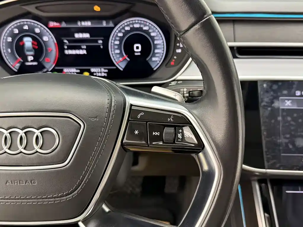 Audi A8 2023 A8L 50 TFSI quattro Premium Selection купить на сайте DeffCars