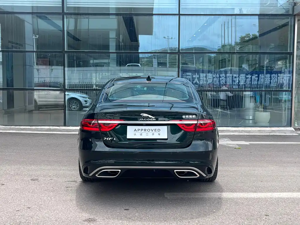 Jaguar XFL 2025 2.0T P250 two-wheel drive exclusive luxury version купить на сайте DeffCars