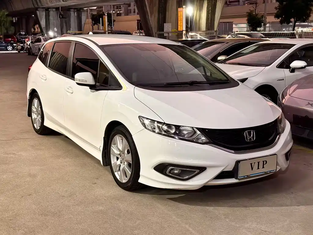 Jade 2013 1.8L automatic comfort version 5 seats купить на сайте DeffCars